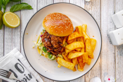 17Clay-Cafe_Food_Pulled-Pork-Burger_2880x2304