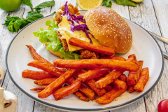 Clay-Cafe_Food_Homemade-Beef-Burger_No3_2880x2304